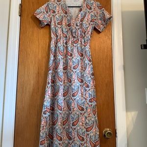 SHORT SLEEVE LONG SLIP ON FAUX WRAP DRESS - PAISLEY PRINT
